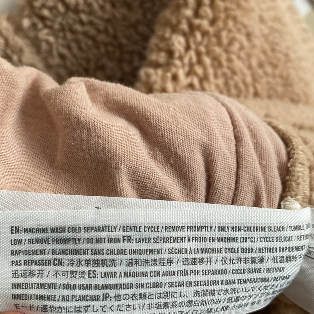 Hollister Teddy Pull Over Sweater Tan Brown Size small - Picture 12 of 15